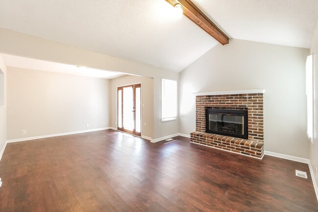 Photo - 16206 Slater Ave