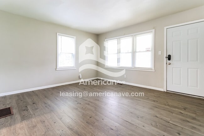 Photo - 8659 Jewett Ave