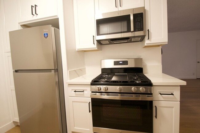 Photo - 10855 Morrison St Unit 08