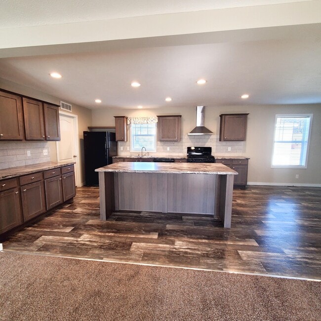 Photo - 8027 Harbour Dr