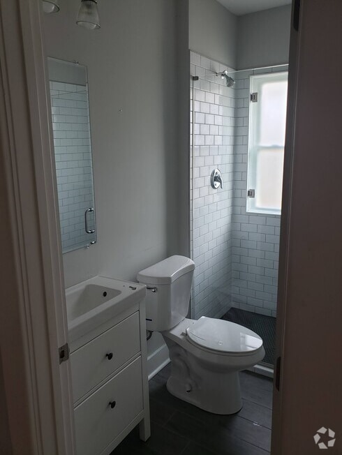 Building Photo - 926 S 2nd St Unit Upstairs Rental