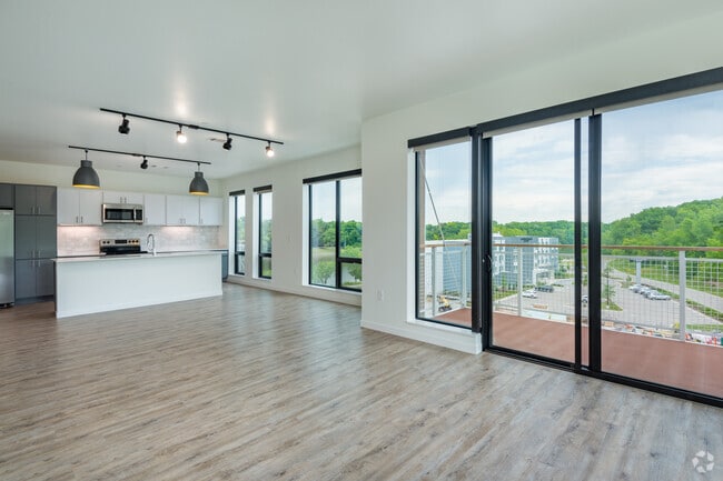 2 BR, 2 BA - 1874 SF