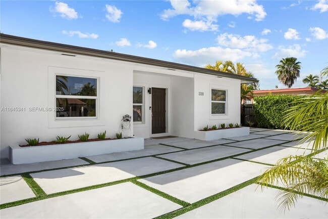 Photo - 1310 SW 76th Ave Unit 0