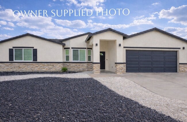 Photo - Executive Retreat in Brawley: Spacious 5-Bedroom Home Ideal for Corporate Stays or Refined Family...