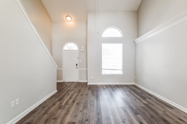 Photo - 9793 Dogwood Ct E