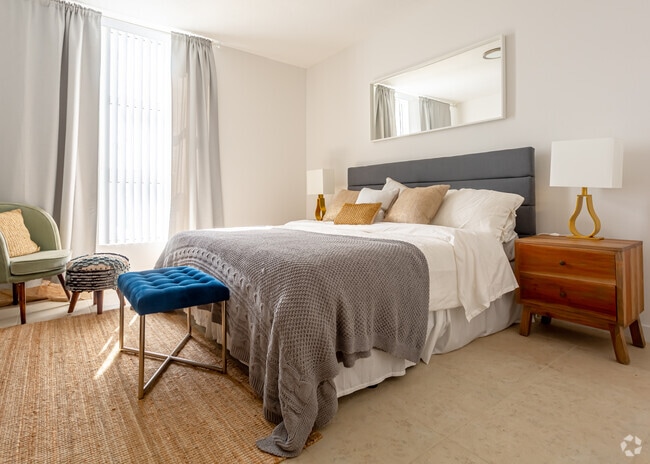 Interior Photo - Pier 19 Residences and Marina Rental