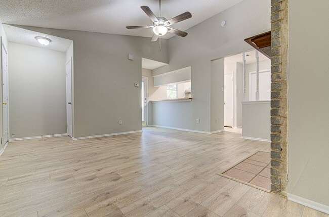 Photo - 12824 Tomanet Trail Unit -A