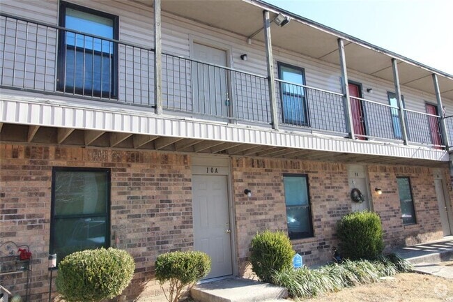 Building Photo - 1901 E Lindsey St Unit 17B Rental