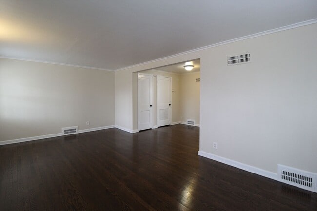 Photo - December 2025 FREE On This One Bedroom Duplex in North Kansas City