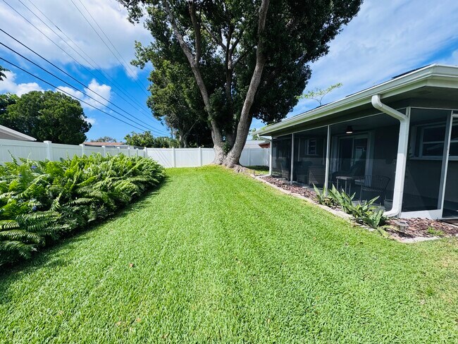 Photo - 13926 Sunset Dr