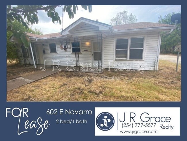 Building Photo - 602 E Navarro St