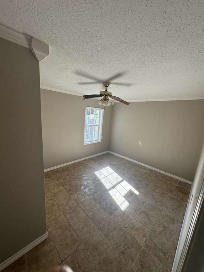 Photo - House For Rent 150 Schoolview Dr, Bridge City, TX 77611