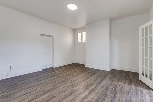 Photo - 705 Brownsville Rd Unidad 2nd Floor Front