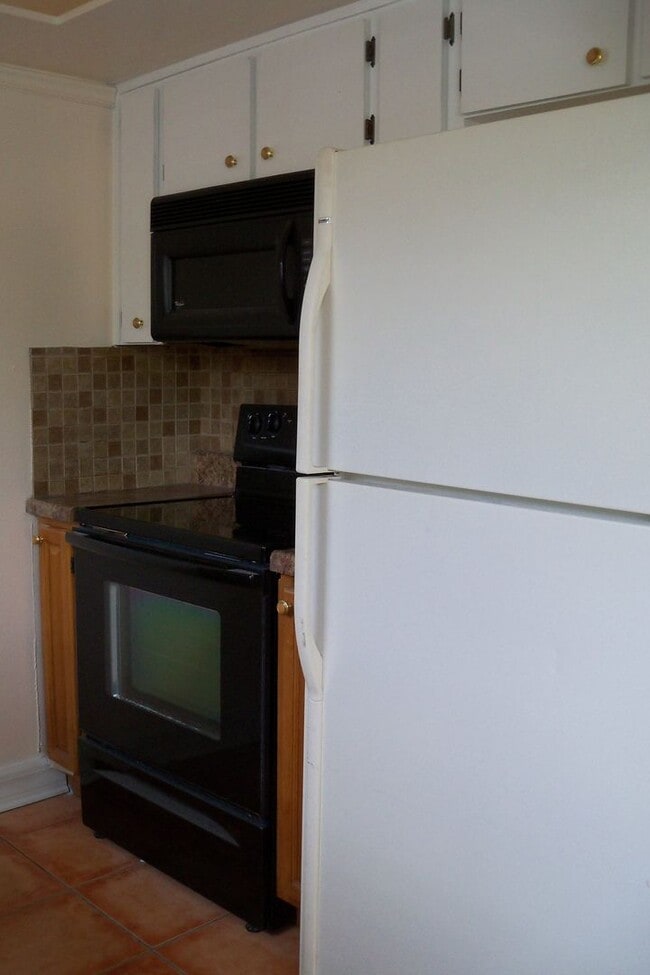 Photo - 2 Bedroom 2 full Bath home on cul-de-sac