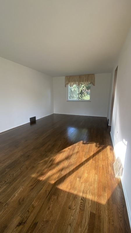 Photo - 121 Lois Dr