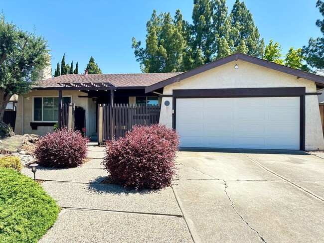 Building Photo - Beautiful 4 bedroom in Pleasanton Rental