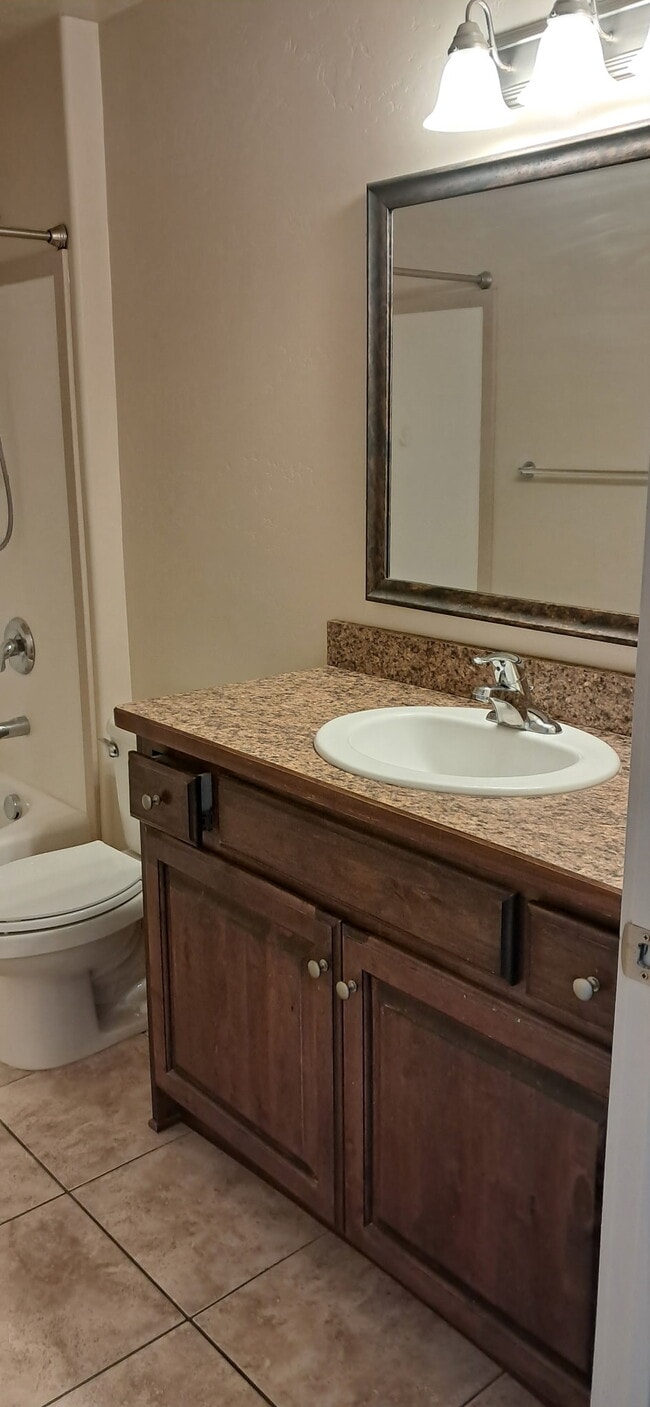 Building Photo - 1045 S 1700 W Unit Ridgestone Rental