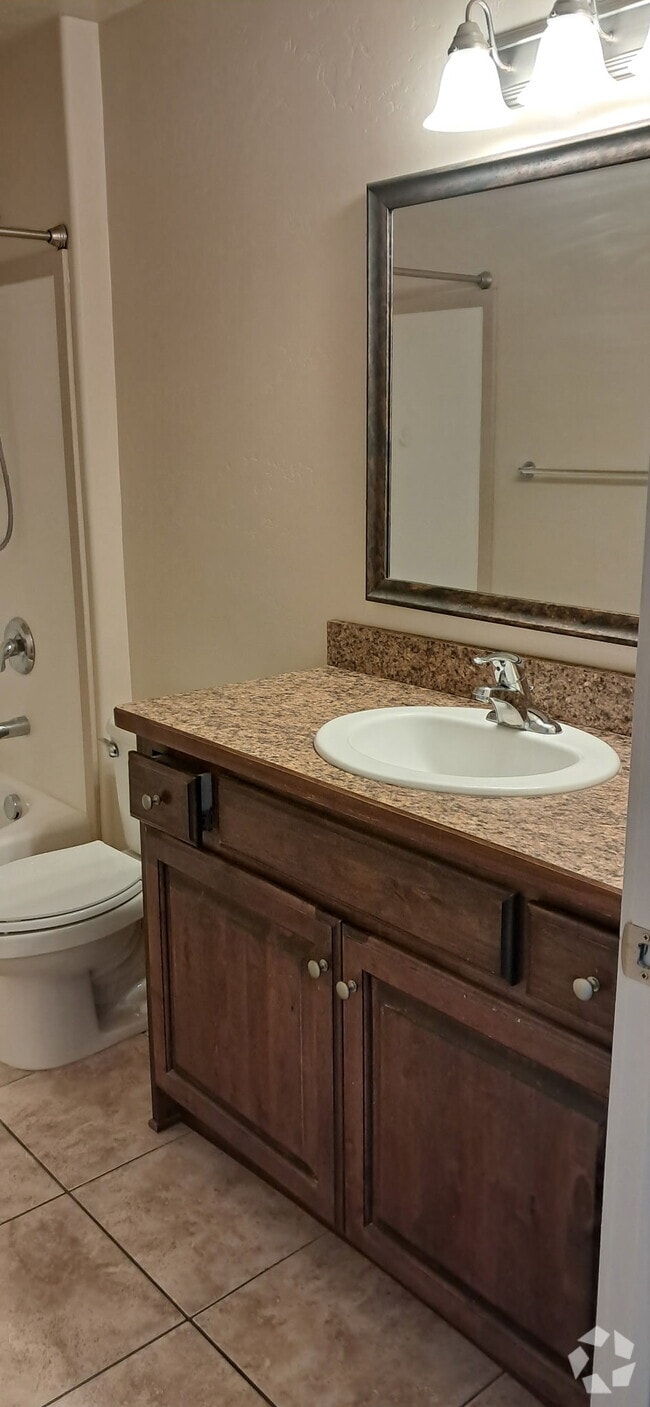 Building Photo - 1045 S 1700 W Unit Ridgestone Rental