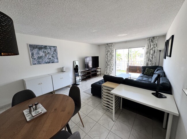 Photo - 1428 Euclid Ave Unit 201