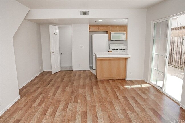 Combinación de sala y comedor - 3051 Augusta St