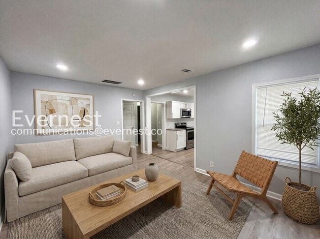 Photo - 2 Bed, 1 Bath Duplex with Off-Street Parking / Pet-Friendly / Coming Soon!