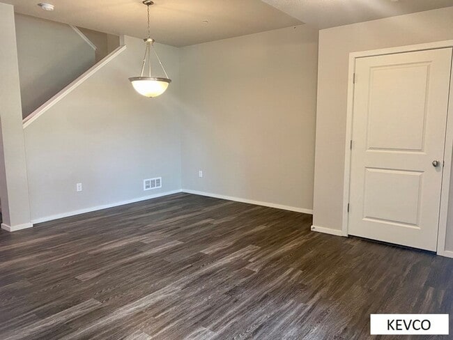 Photo - Lovely Newer Townhouse