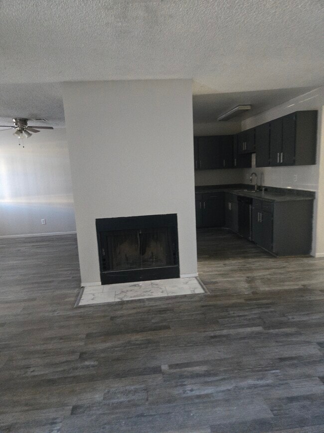 Building Photo - 6229 Yerba Ln Unit B