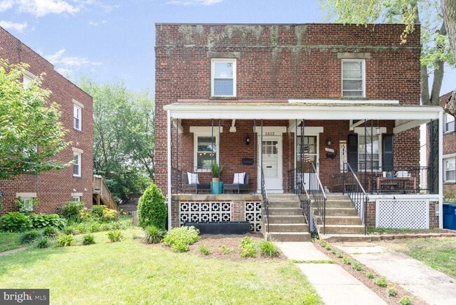 Photo - 1612 Boyle St House
