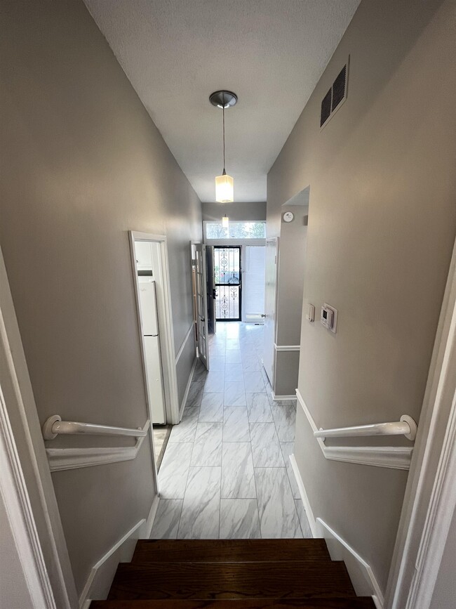 Photo - 5763 Barfield Rd