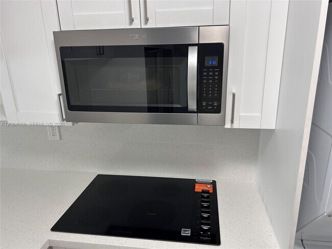 460 E 23rd St Unit 410