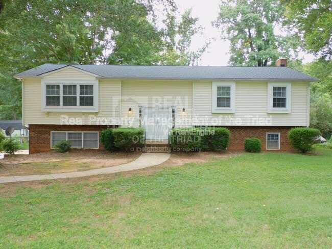 Building Photo - 284 Longmeadow Dr Rental
