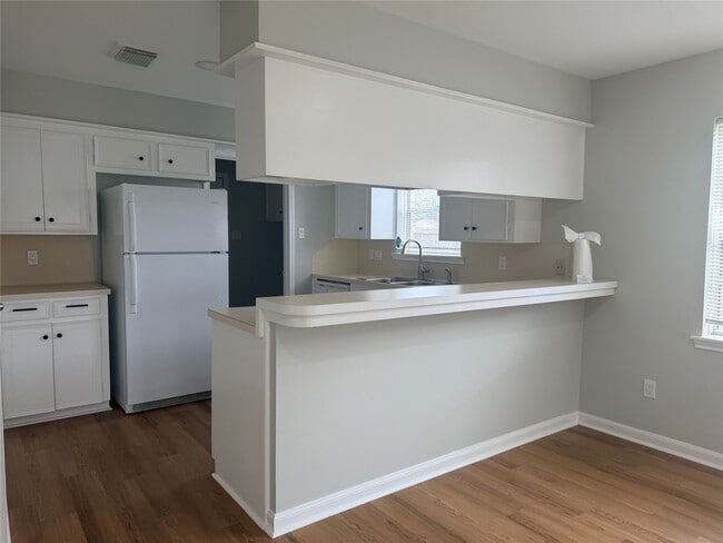 Photo - 10402 Belfast Rd