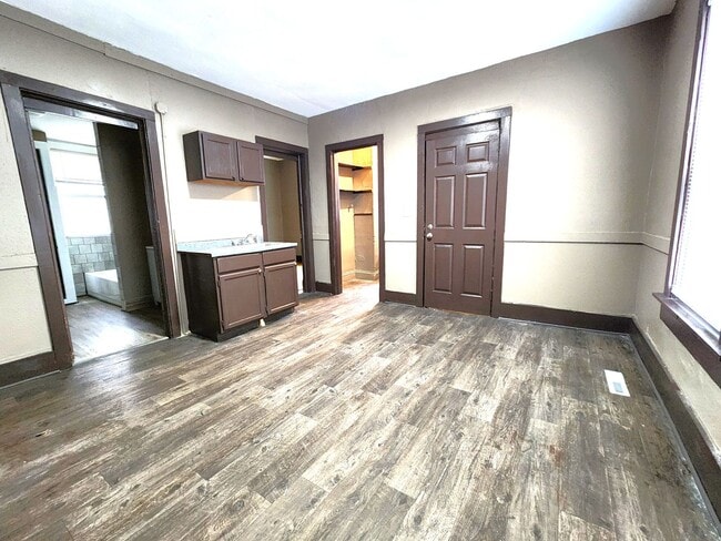 Building Photo - 3156-3158-3158 N 1st St Unit 3156 N 1st Street