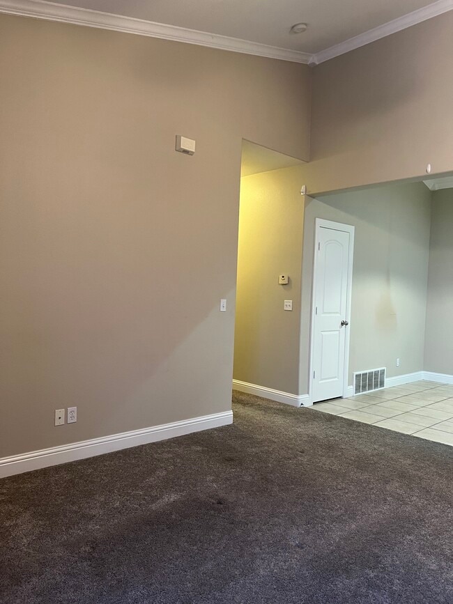 Building Photo - 169 S Pleasant Grove Blvd Unit 57 Rental
