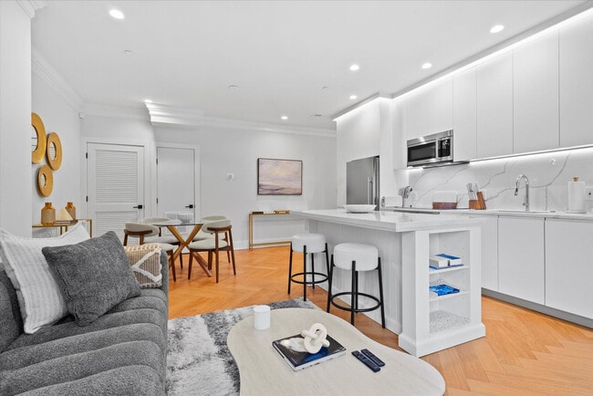 Photo - 2634 39th St NW Unidad SI ID1587668P