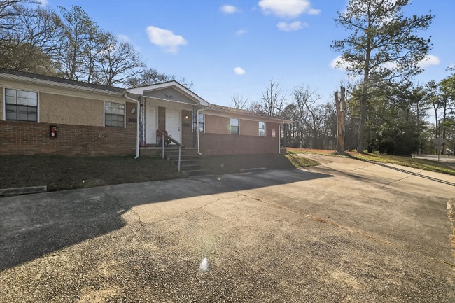 Photo - 3681 Lynn Dr