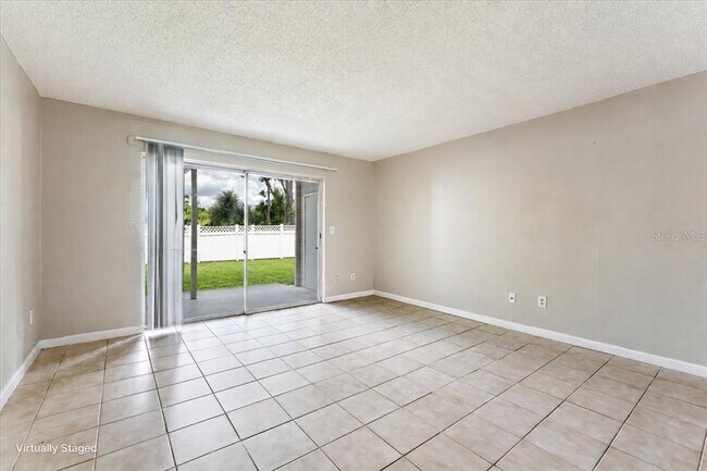 Photo - 7210 N Manhattan Ave Unidad 1714