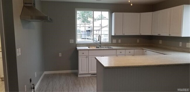 Photo - 8137 Sheridan Dr