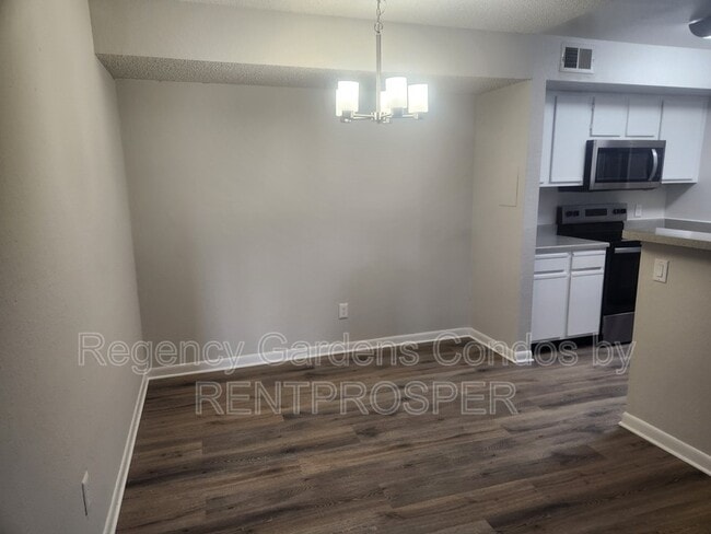 Photo - 4367 Thornbriar Ln Unidad 103