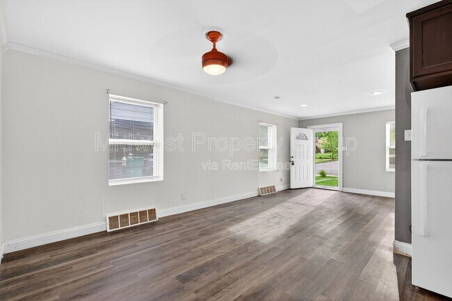 Photo - 2352 Rockdale Ave