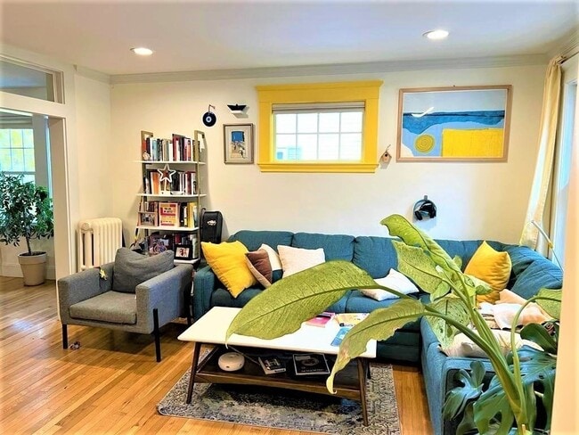 Building Photo - 25 Pinedale Rd Unit 3 Rental