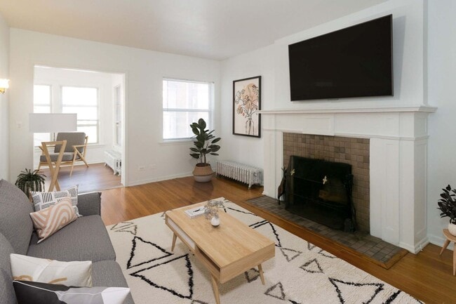 Dining/Living room - Harper Court Apartments