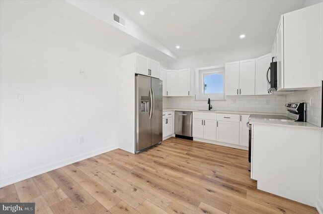 Photo - 3408 Race St