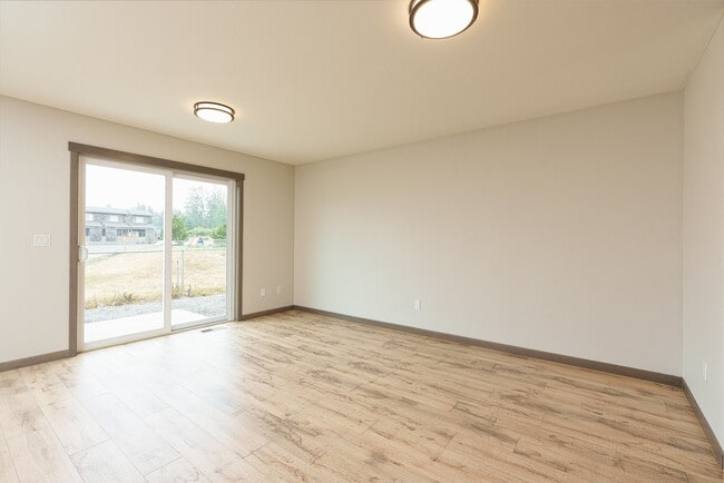 Photo - 1314 Lamont Ln
