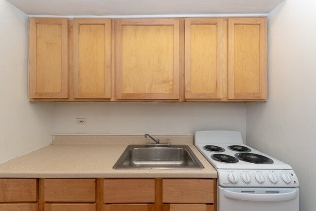 Photo - 562 W Arlington Pl Unit 011