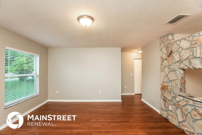 Photo - 2008 3rd Ave W