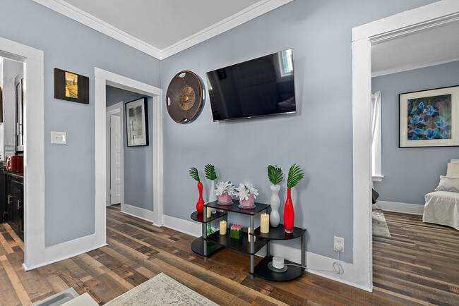 Photo - 6 Rohde Ave Unidad ID1281978P