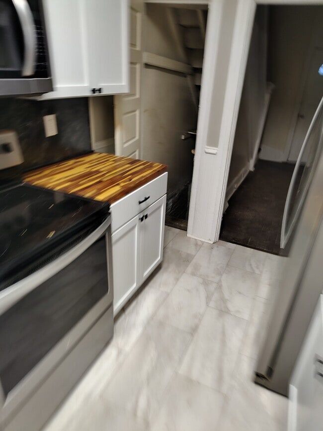 Building Photo - 111 N 17th St