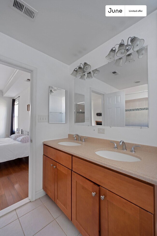 Private bedroom in 3 bed/3.5 bath Home Unit A Condo for Rent in