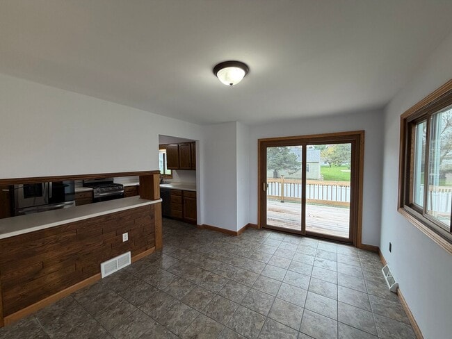 Photo - 5 Bed 2 Bath Single Family Home in Marshfield